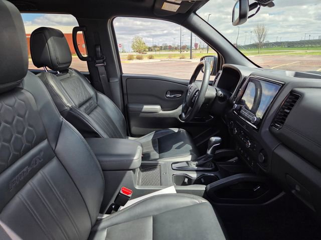 Used 2022 Nissan Frontier PRO-4X w/ Pro-4X Premium Package AWD/4WD image 35