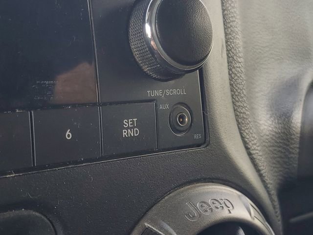 Used 2016 Jeep Wrangler Sport image 14