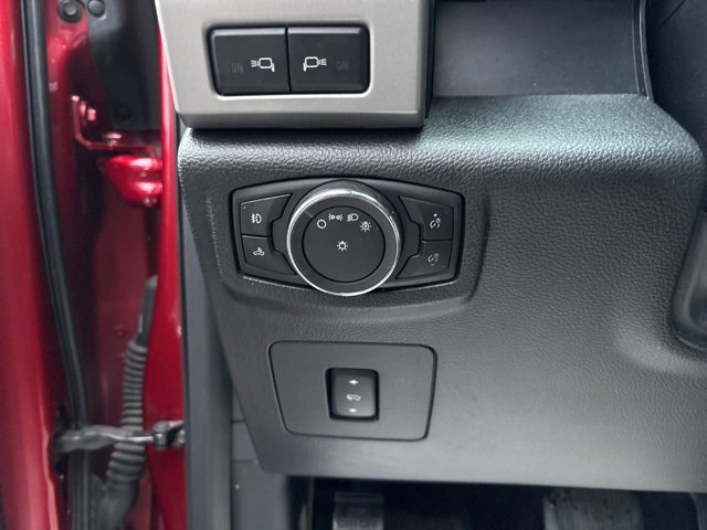 Used 2015 Ford F150 Lariat image 21