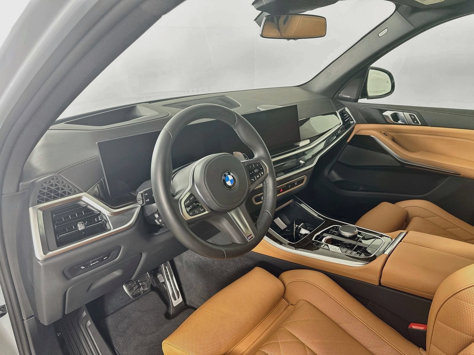 Used 2026 BMW X5 xDrive40i w/ M Sport Package AWD/4WD image 33