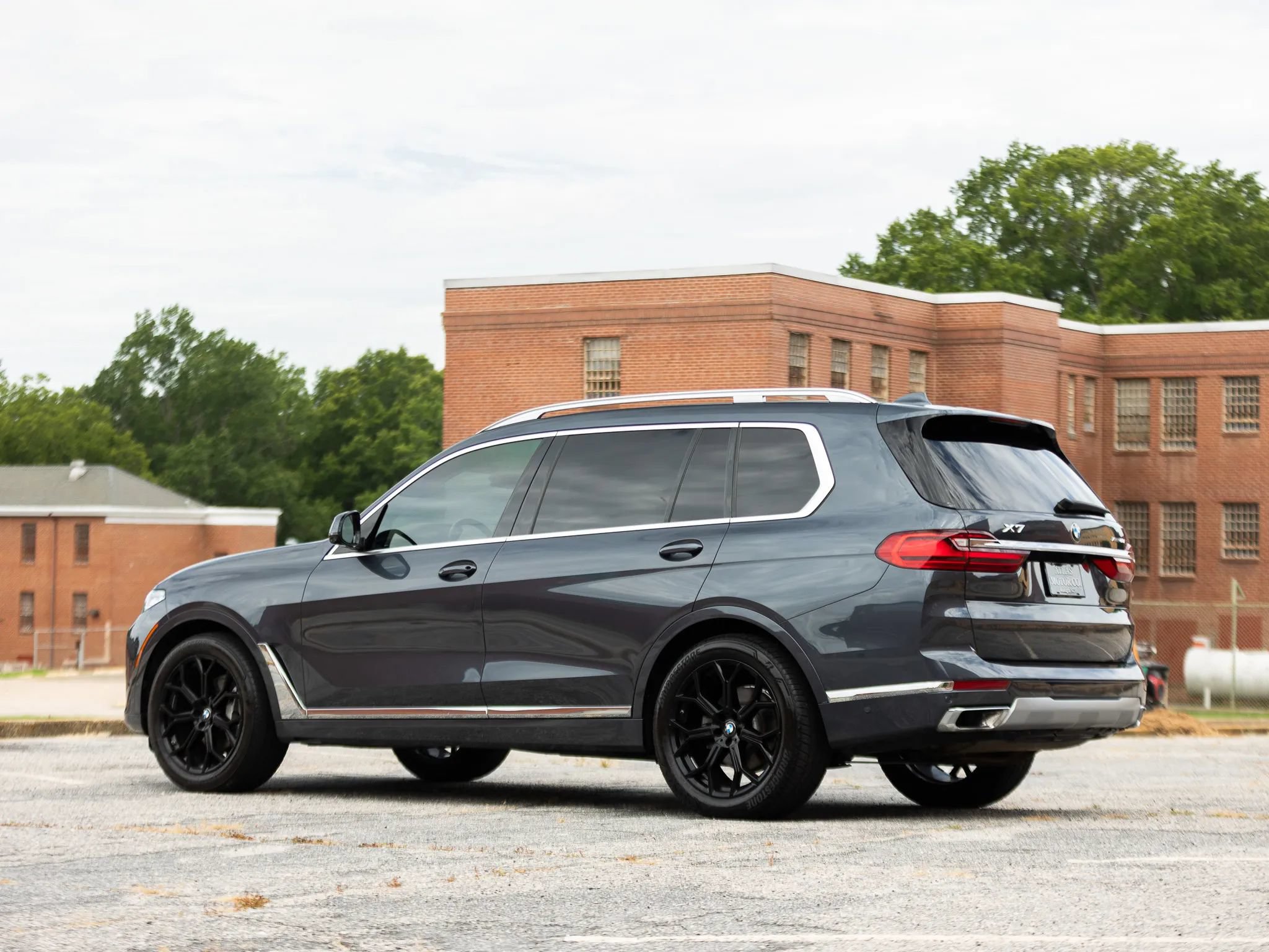 Used 2022 BMW X7 xDrive40i w/ Premium Package AWD/4WD image 10