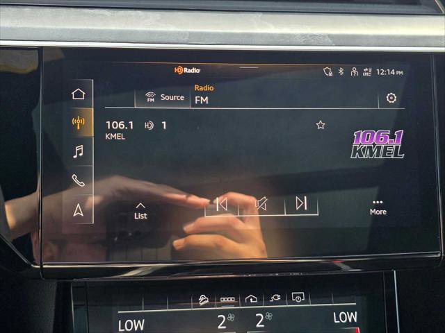 Used 2024 Audi Q8 e-tron Premium image 29