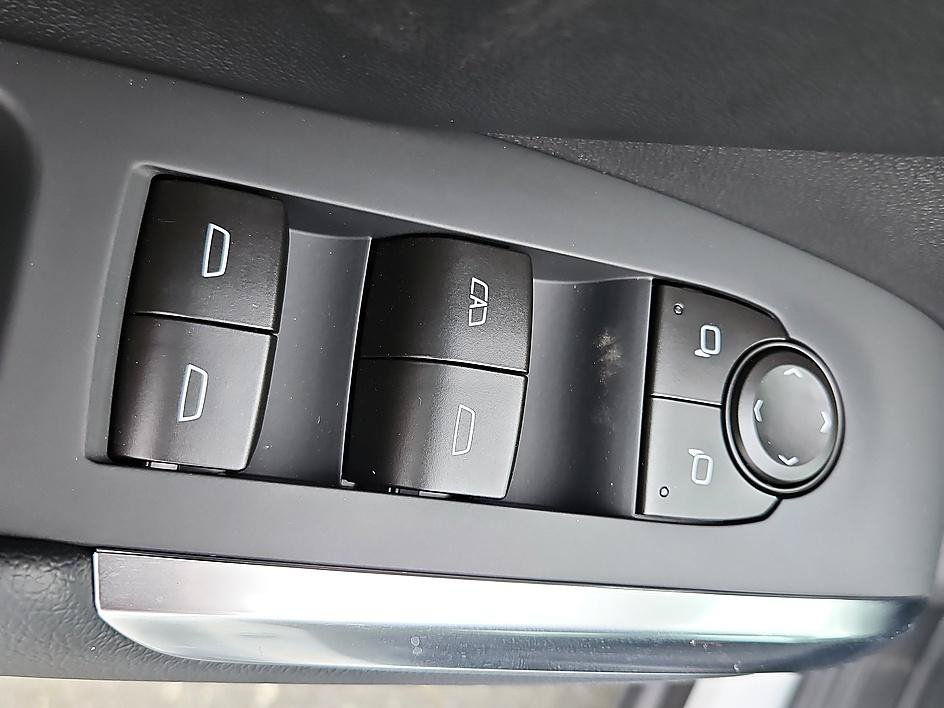New 2027 Chevrolet Traverse LT AWD/4WD image 15