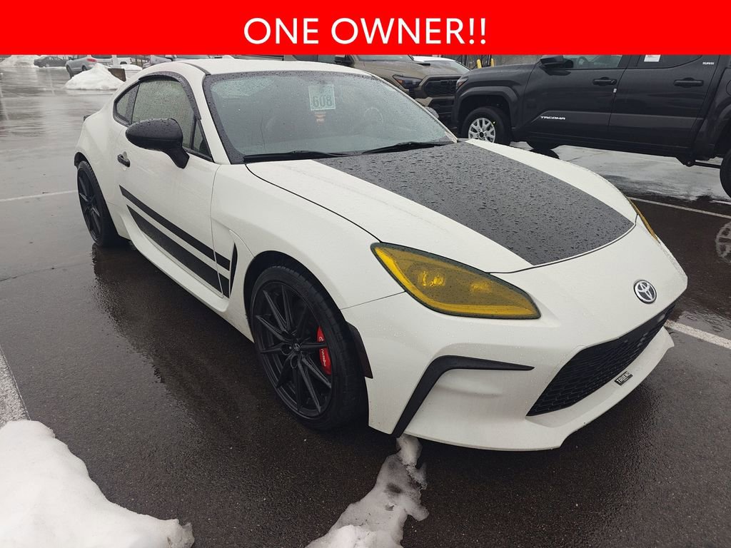 Used 2024 Toyota GR86 TRUENO Edition image 3