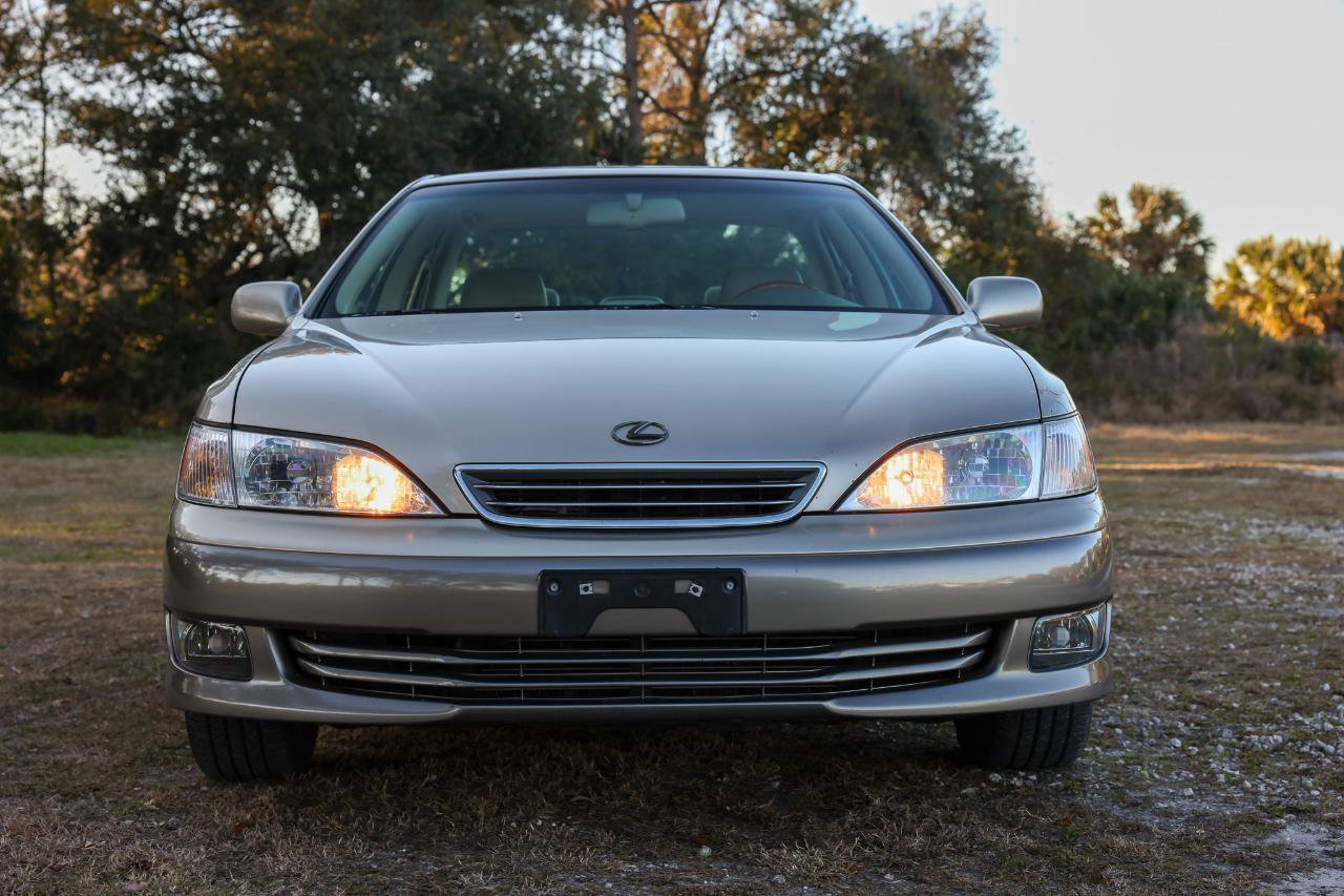 Used 2000 Lexus ES 330 image 17