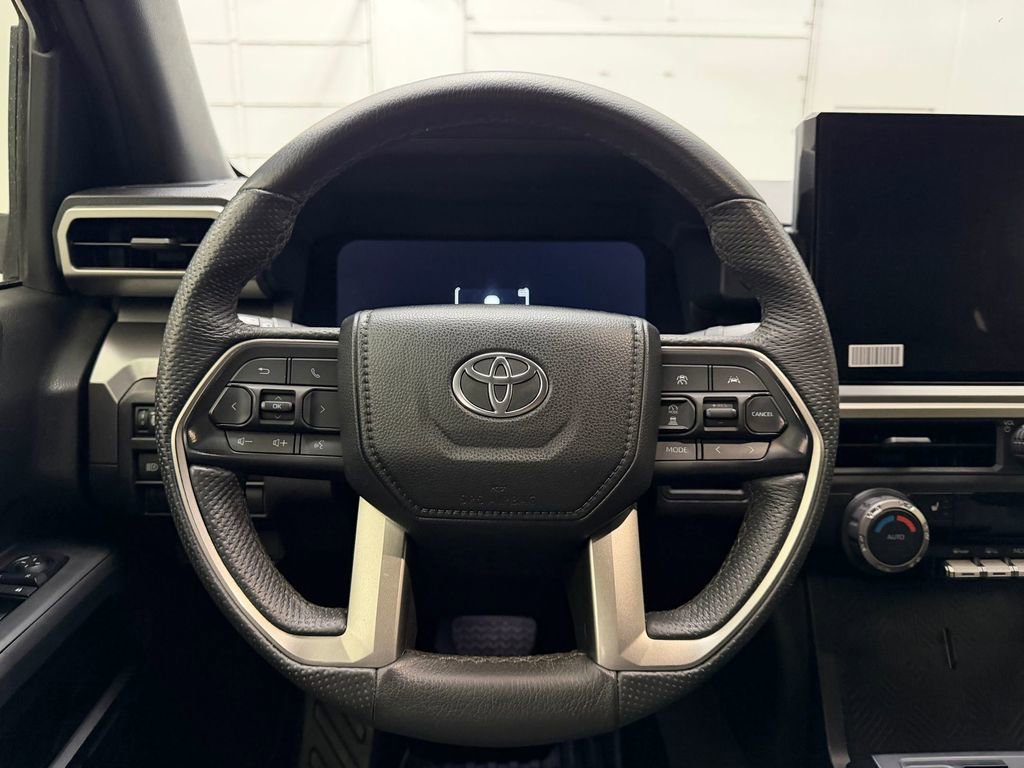 Used 2024 Toyota Tacoma TRD Off-Road AWD/4WD image 15