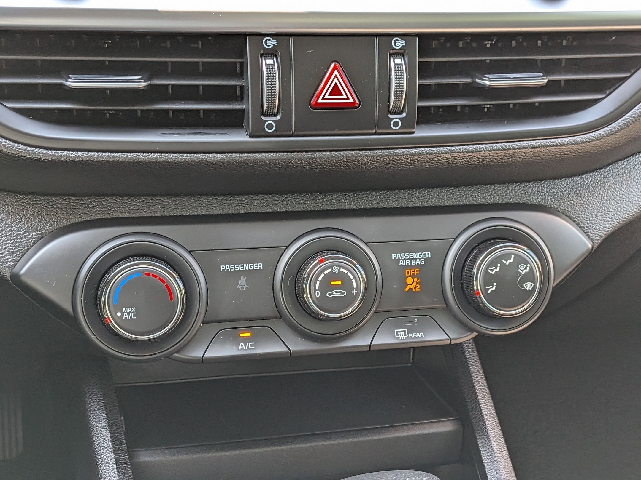 Used 2023 Kia Forte LX image 24