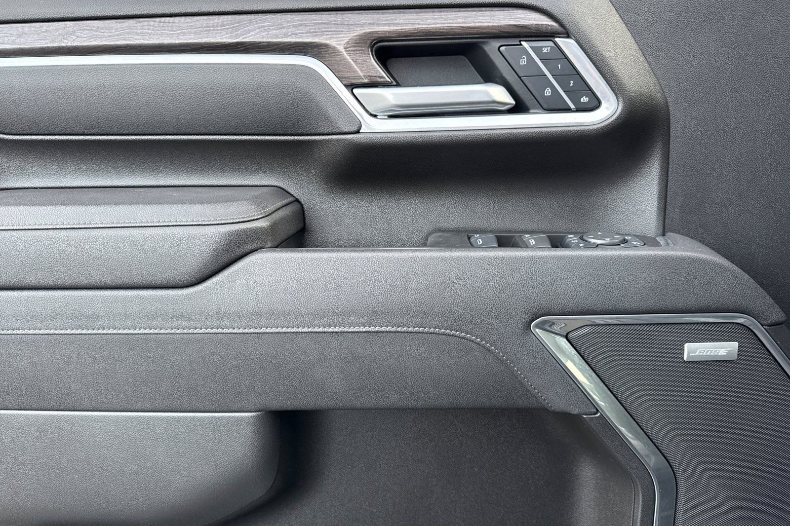 Used 2025 Chevrolet Silverado 3500 LTZ w/ LTZ Plus Package image 11