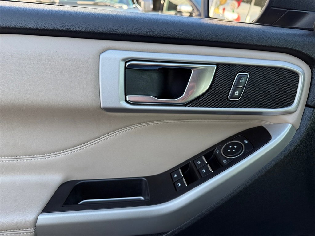 Certified 2021 Ford Explorer XLT image 20