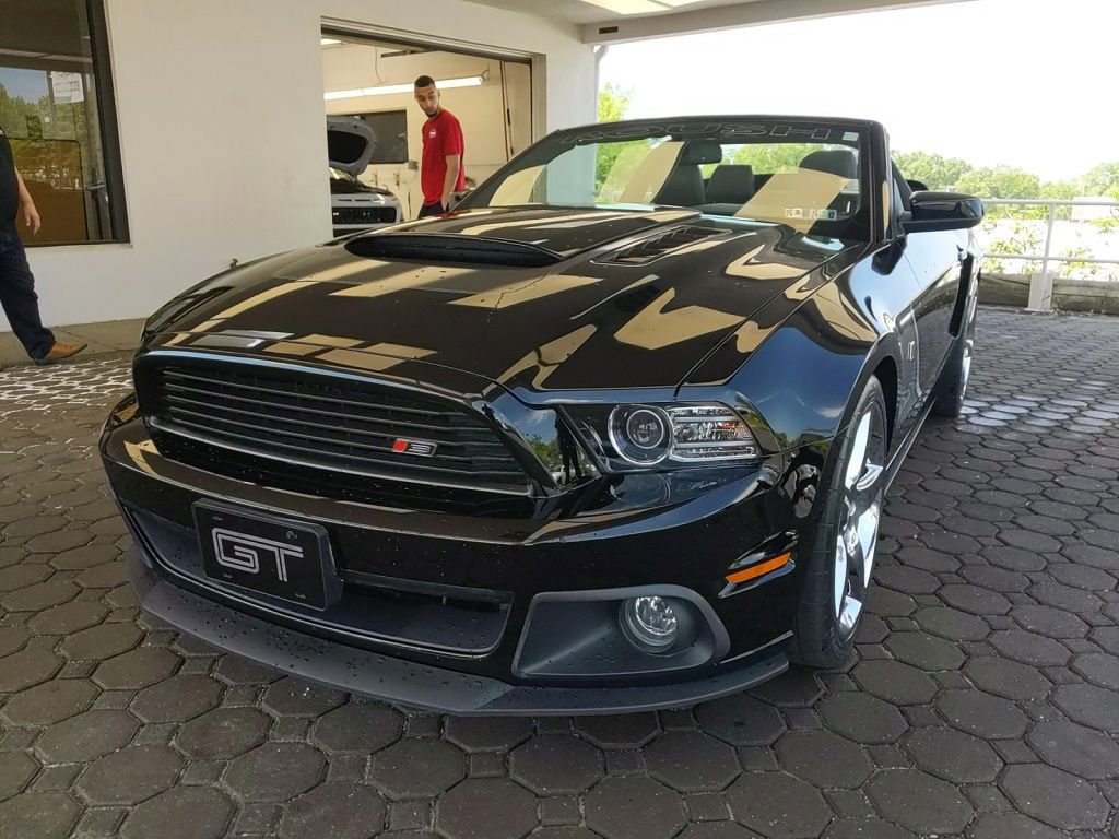 Used 2014 Ford Mustang GT Premium w/ Electronics Package RWD image 10