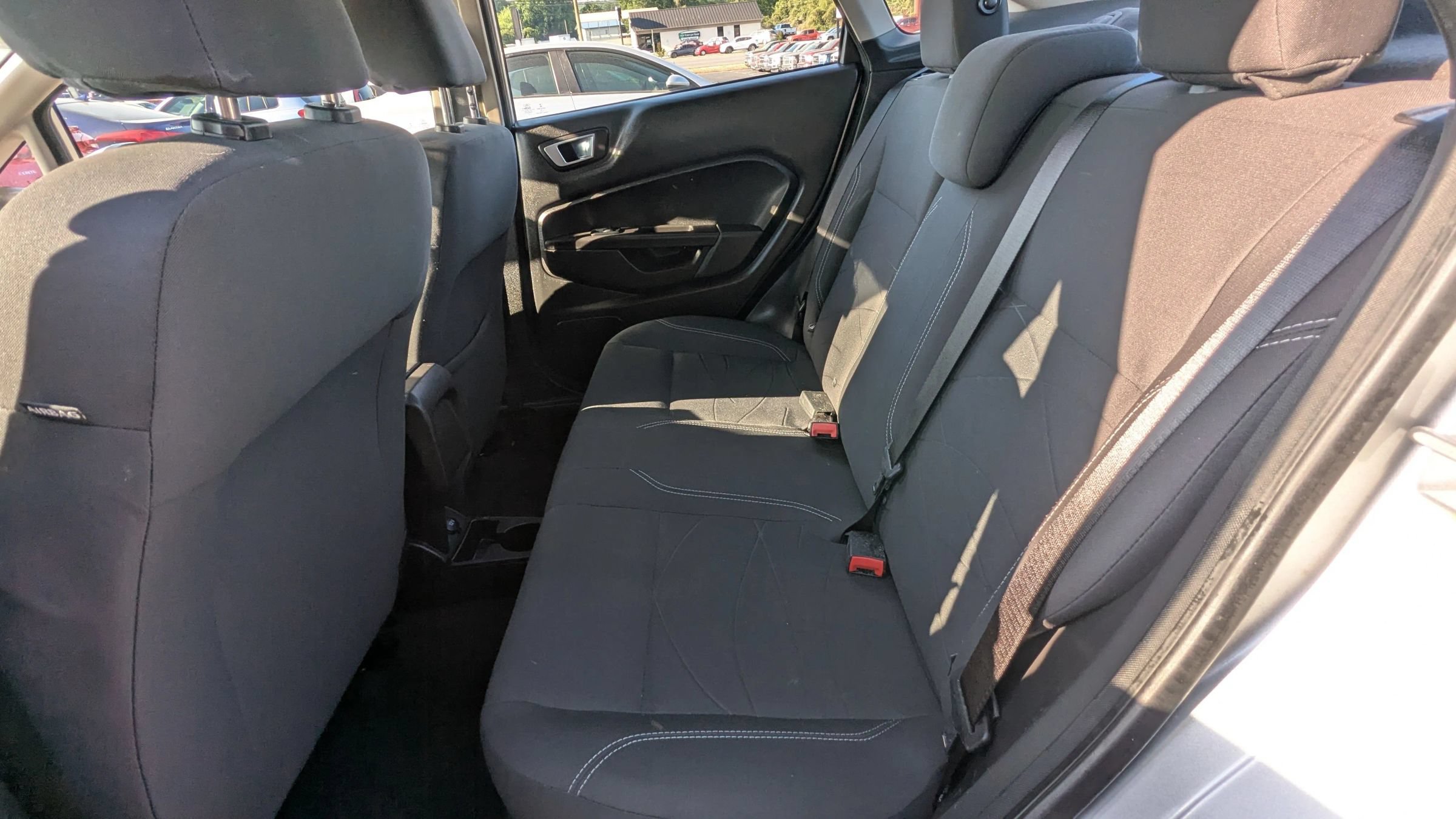 Used 2014 Ford Fiesta SE FWD image 13