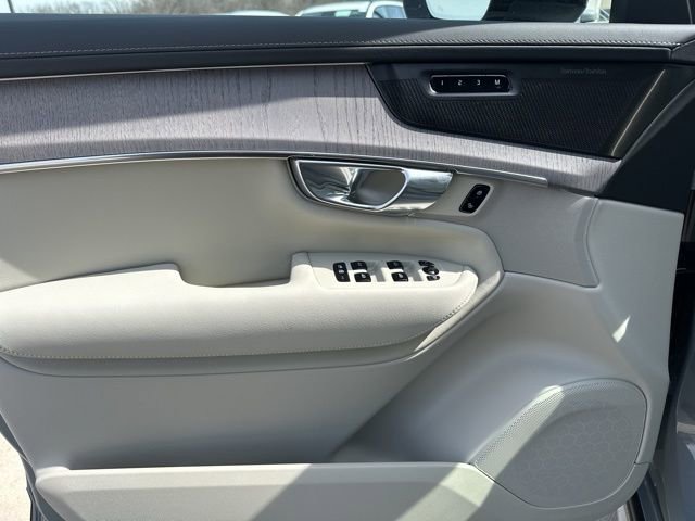 New 2026 Volvo XC90 B6 Ultra w/ Protection Package image 13