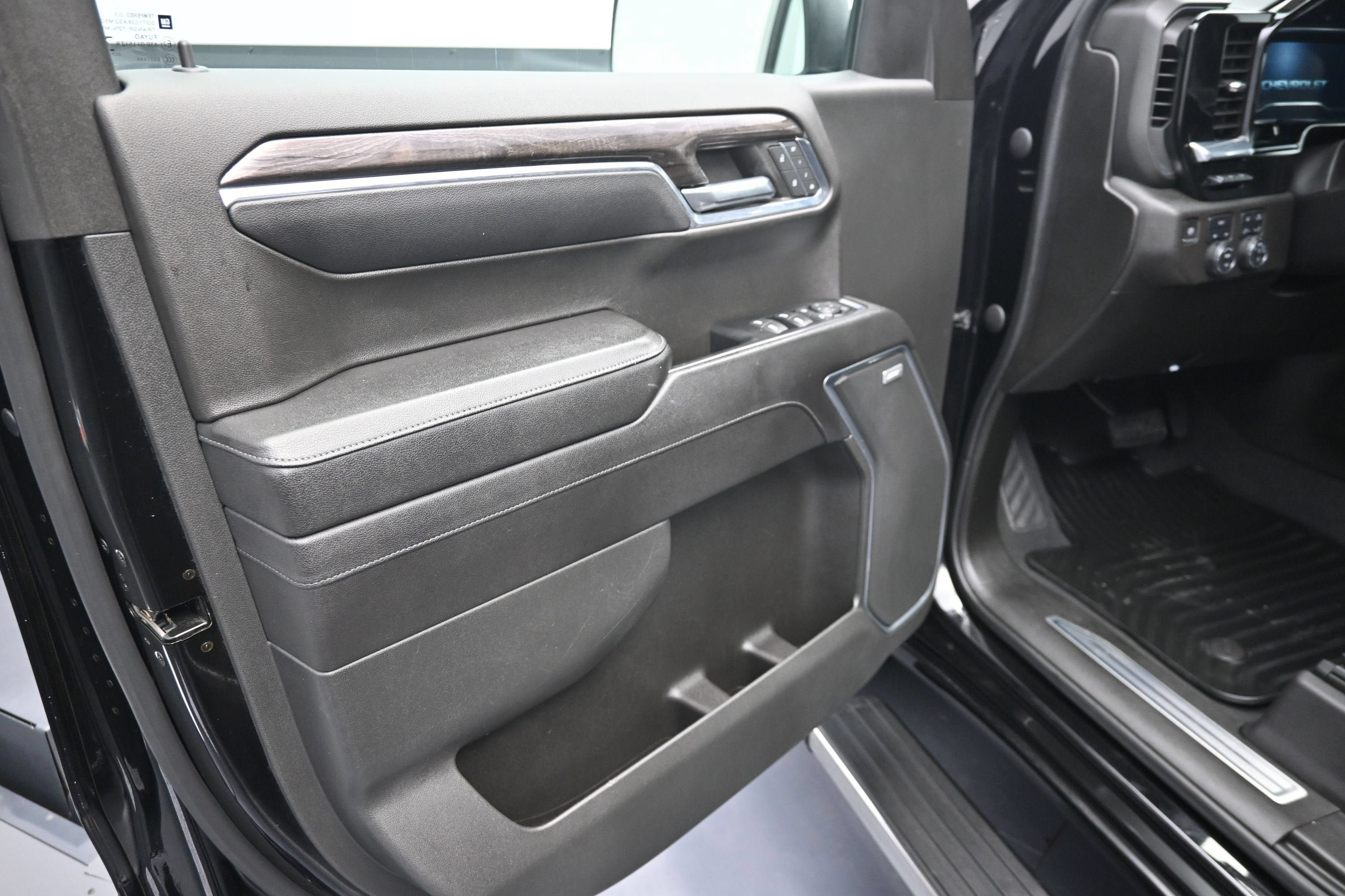 Certified 2023 Chevrolet Silverado 1500 LTZ w/ Technology Package AWD/4WD image 20