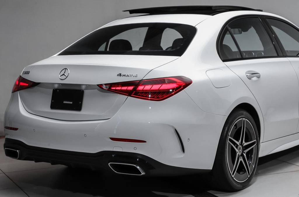 Used 2023 Mercedes-Benz C 300 4MATIC Sedan image 4