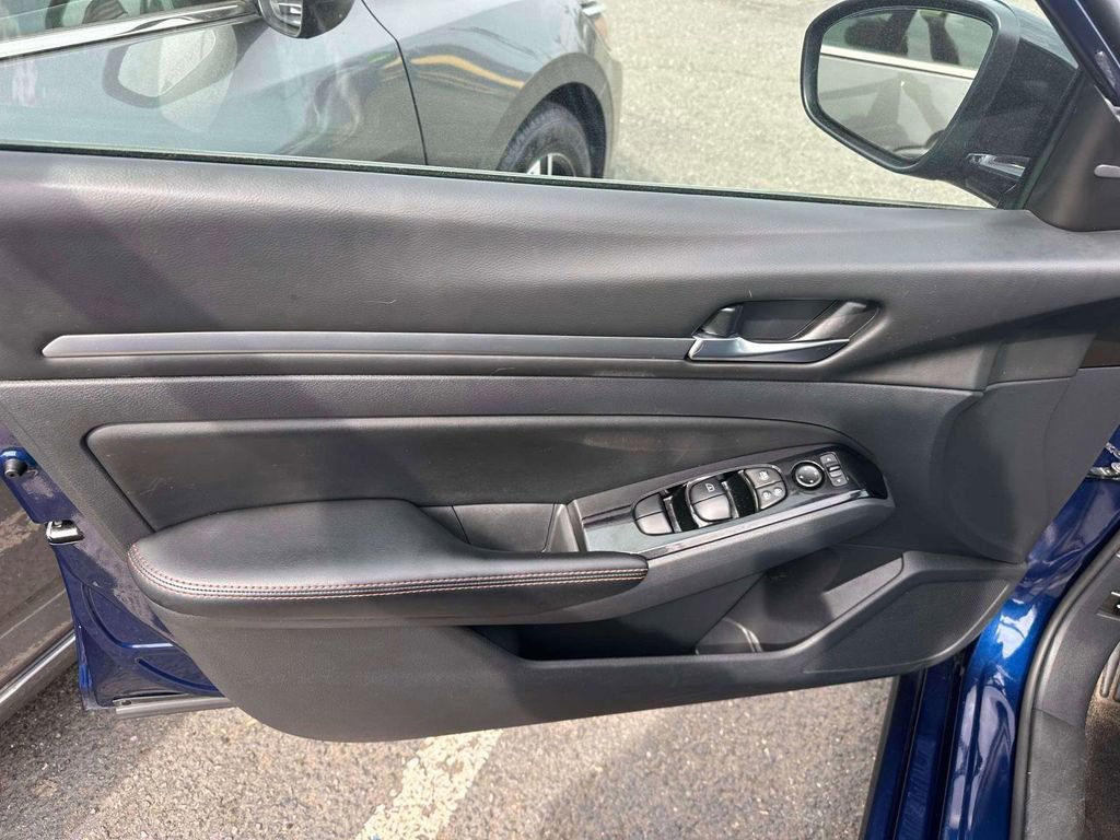 Used 2024 Nissan Altima 2.5 SR image 15