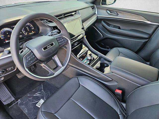 New 2026 Jeep Grand Cherokee Limited AWD/4WD image 3