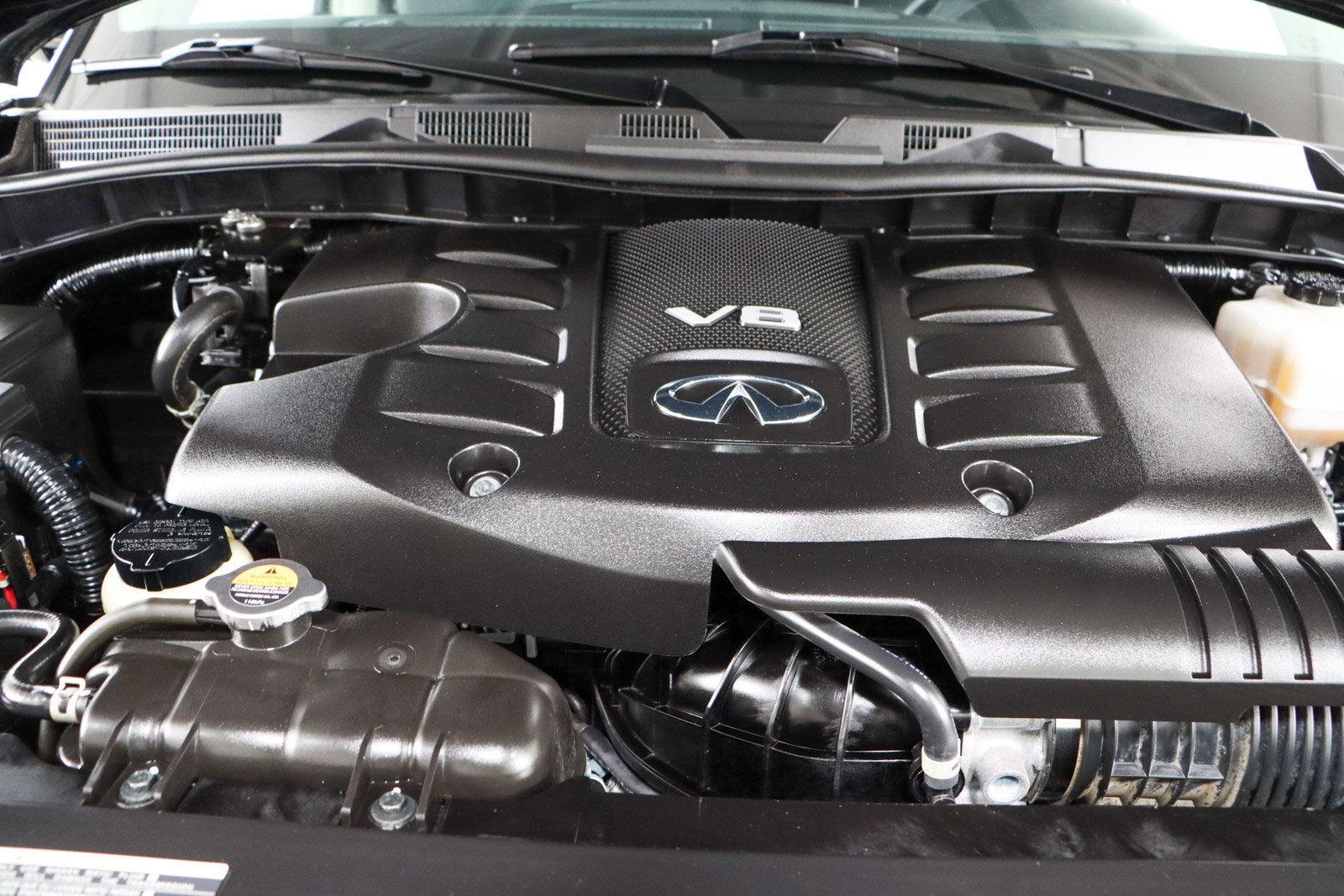 Used 2023 INFINITI QX80 Luxe w/ Cargo Package RWD image 35