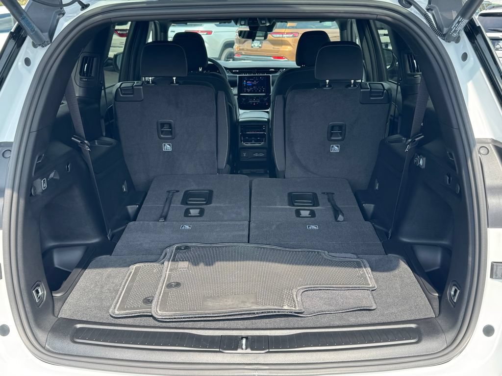 New 2026 Jeep Grand Cherokee L 4WD image 17