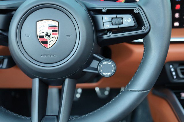 Used 2024 Porsche 911 Targa 4S image 30