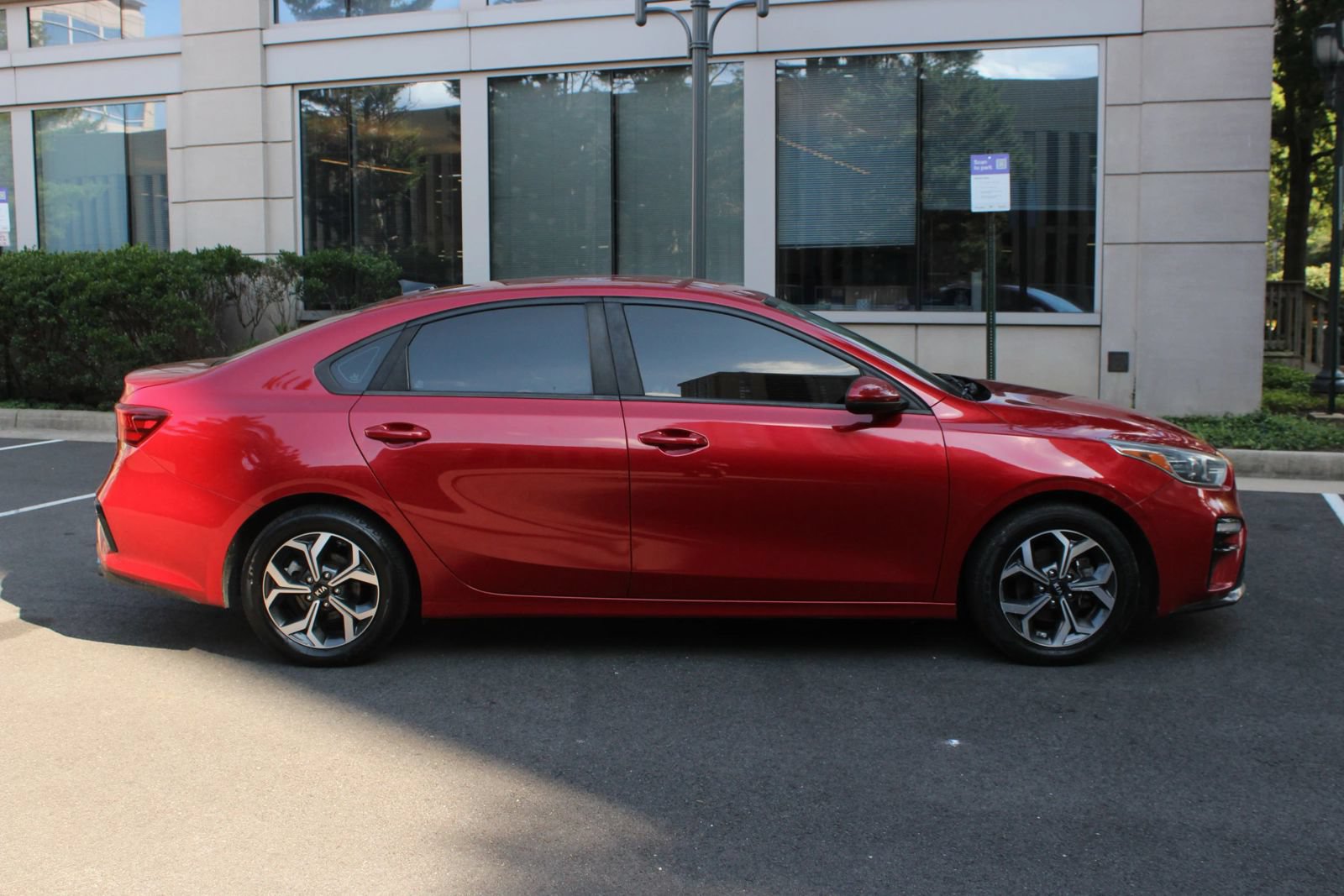 Used 2020 Kia Forte LXS FWD image 6