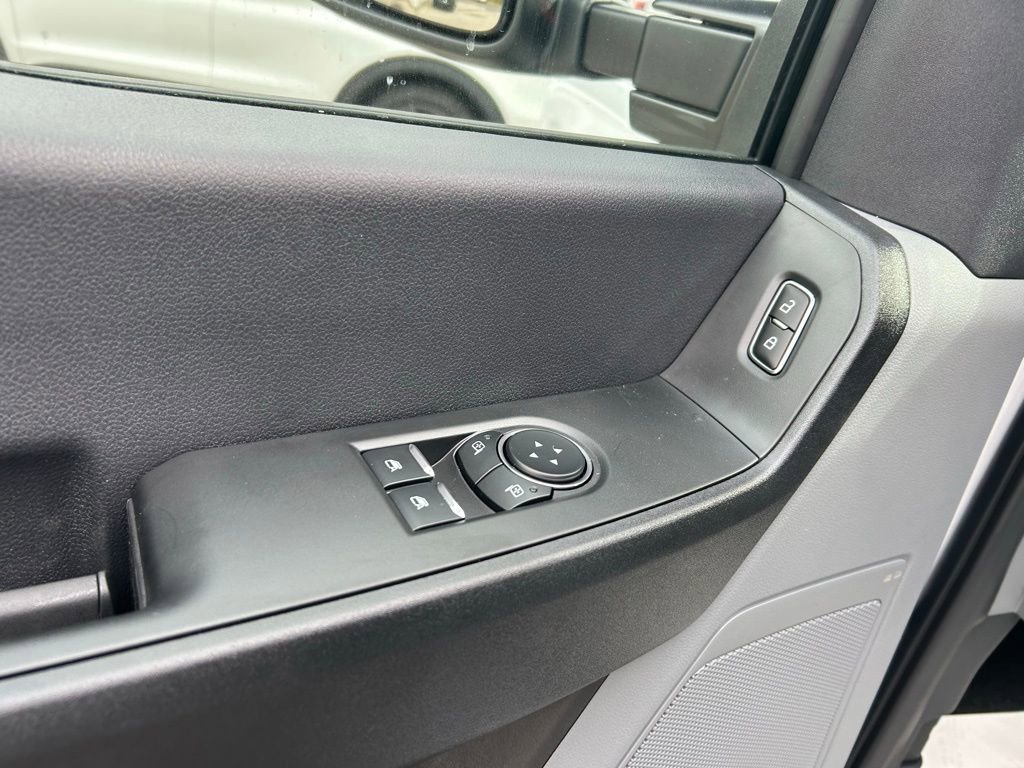 New 2026 Ford F550 4x4 Regular Cab Super Duty image 13
