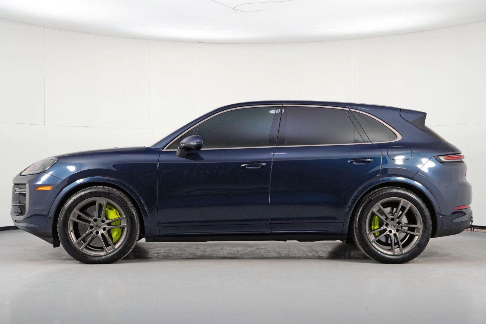 Used 2025 Porsche Cayenne Turbo image 9