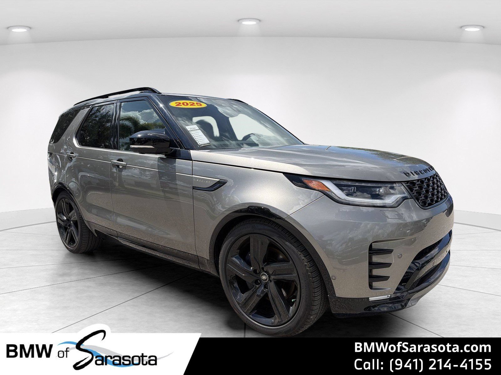 Used 2025 Land Rover Discovery Dynamic SE