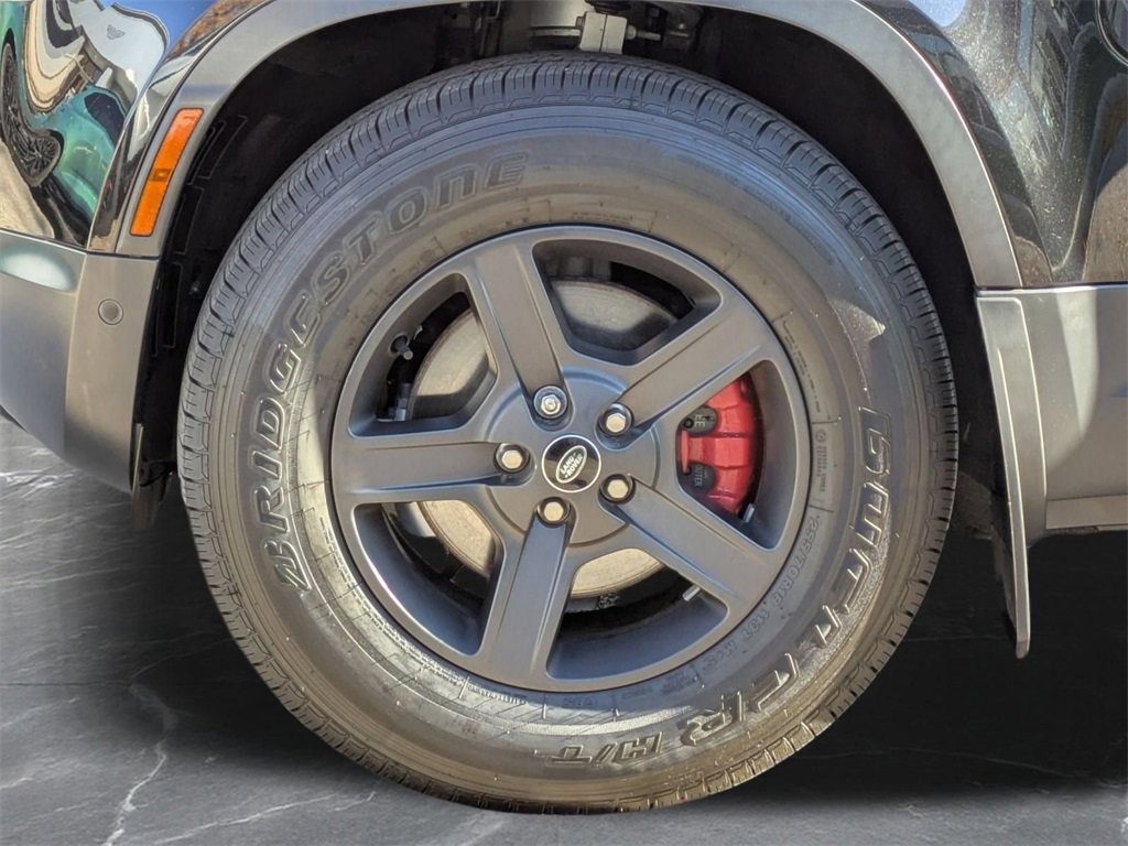 Used 2022 Land Rover Defender 110 image 35