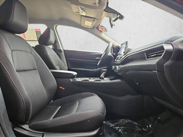 Used 2025 Nissan Altima 2.5 SV FWD image 20