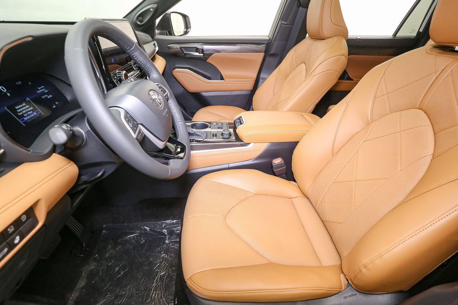 Used 2026 Toyota Highlander Platinum AWD/4WD image 46