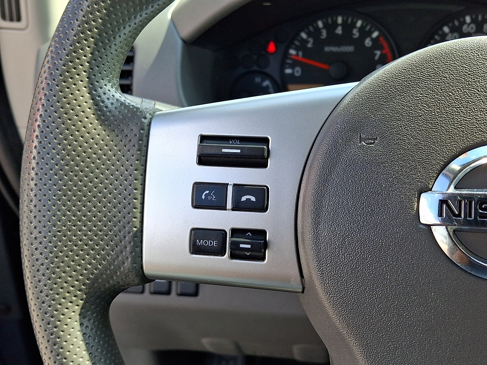 Used 2018 Nissan Frontier SV AWD/4WD image 21