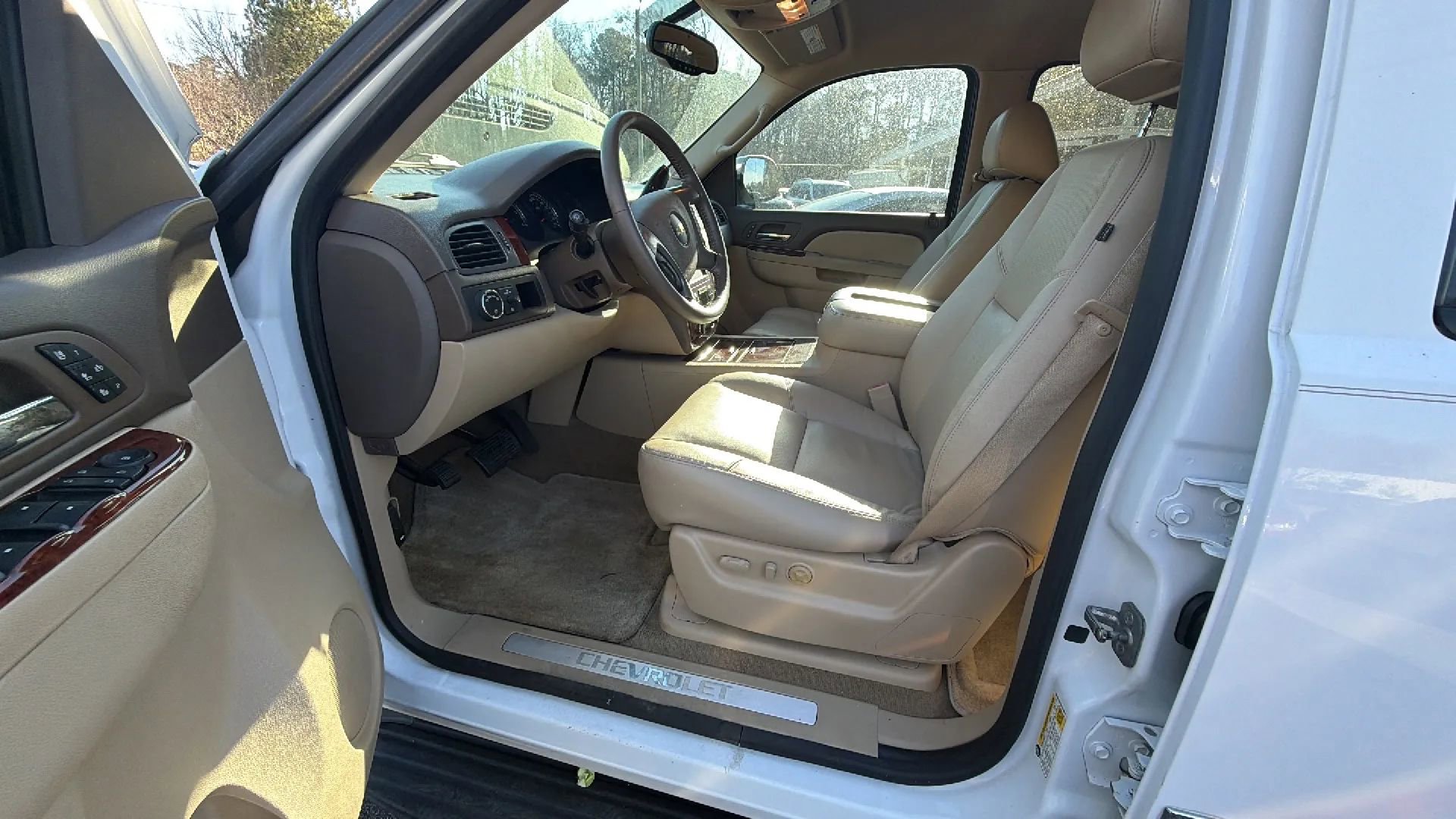 Used 2012 Chevrolet Tahoe LTZ image 28