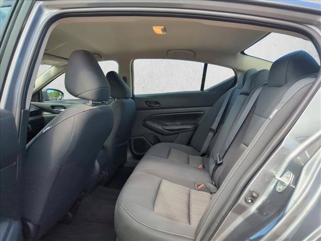Used 2025 Nissan Altima 2.5 SV FWD image 15