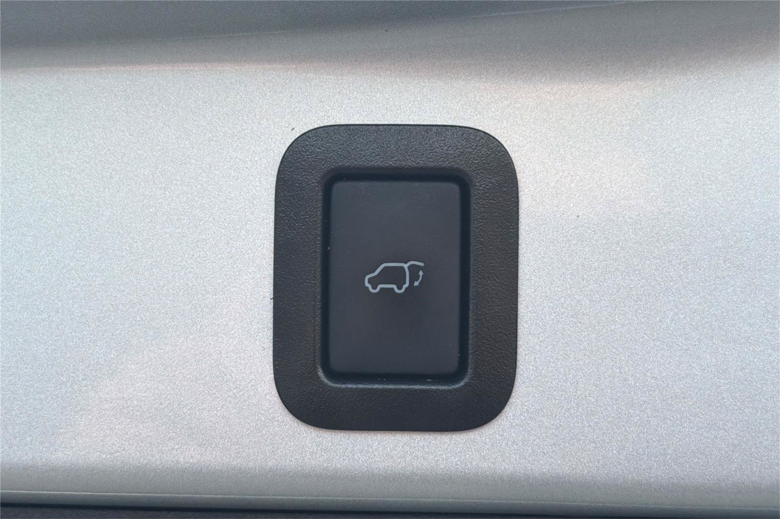 Used 2019 Toyota Highlander SE AWD/4WD image 32