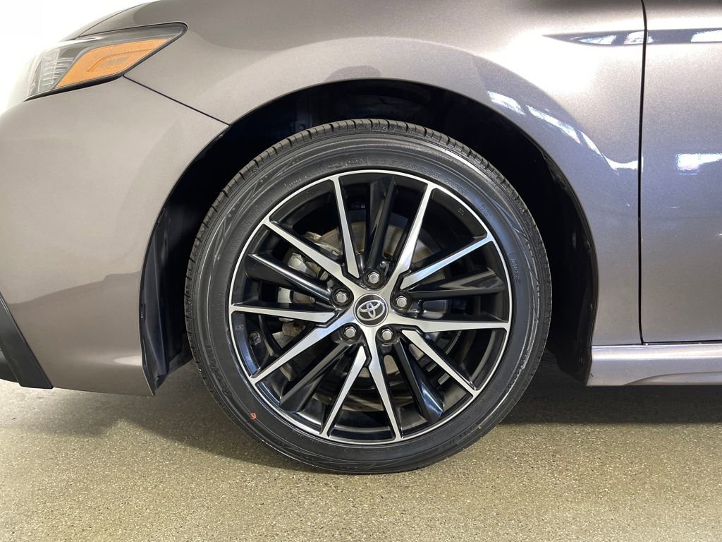 Certified 2023 Toyota Camry SE image 11