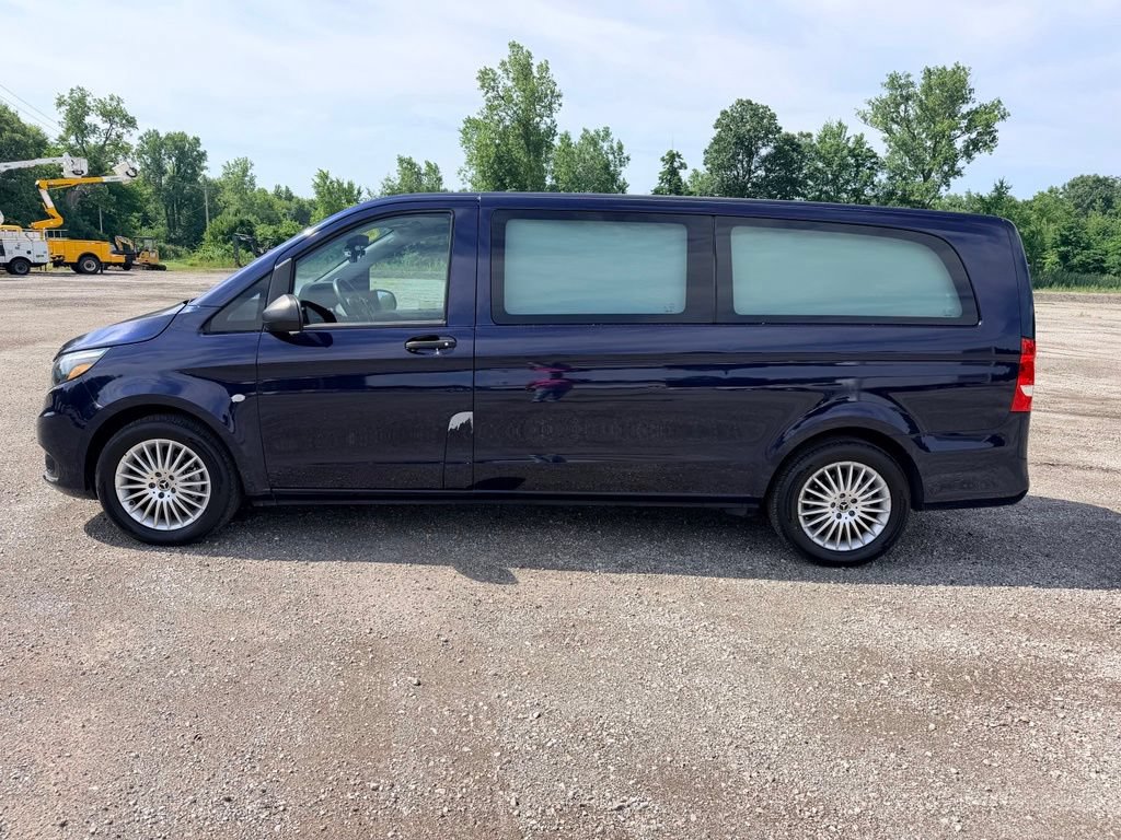 Used 2022 Mercedes-Benz Metris image 4