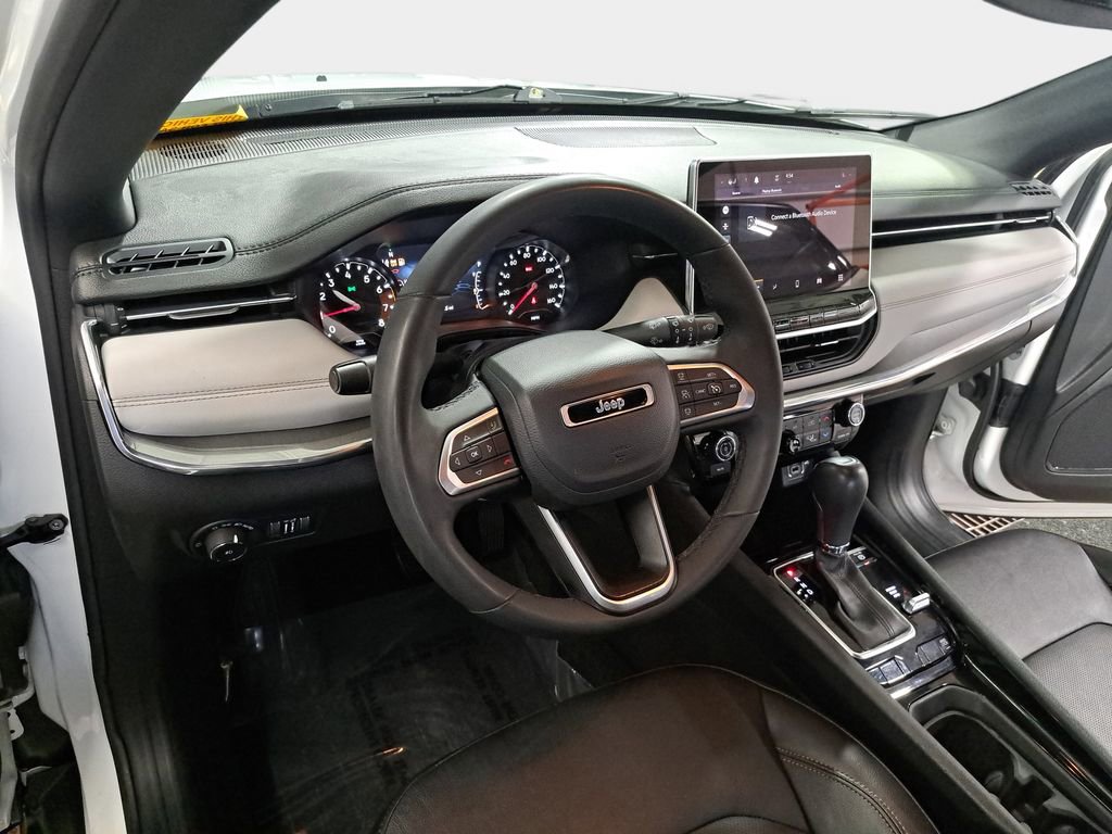 Used 2023 Jeep Compass Limited AWD/4WD image 17