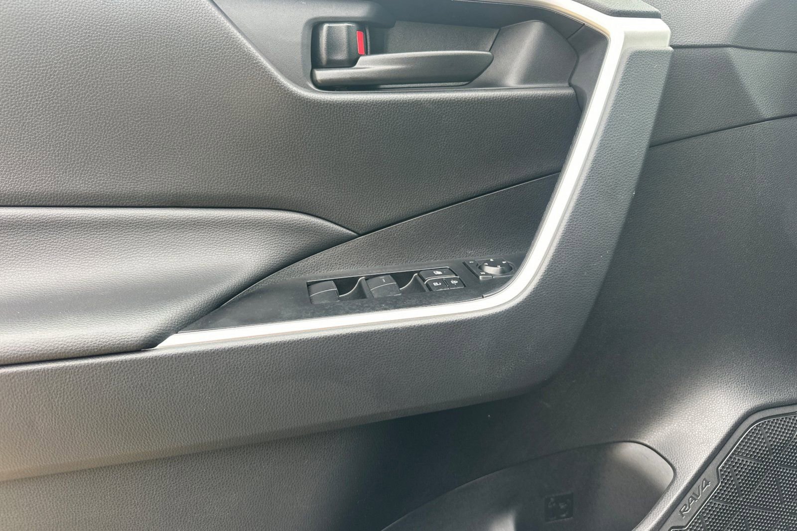 Certified 2025 Toyota RAV4 LE image 13