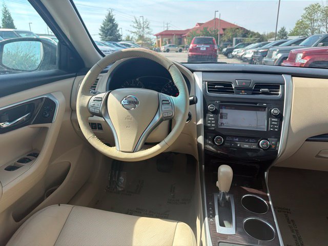 Used 2014 Nissan Altima 2.5 SL w/ Technology Package FWD image 8
