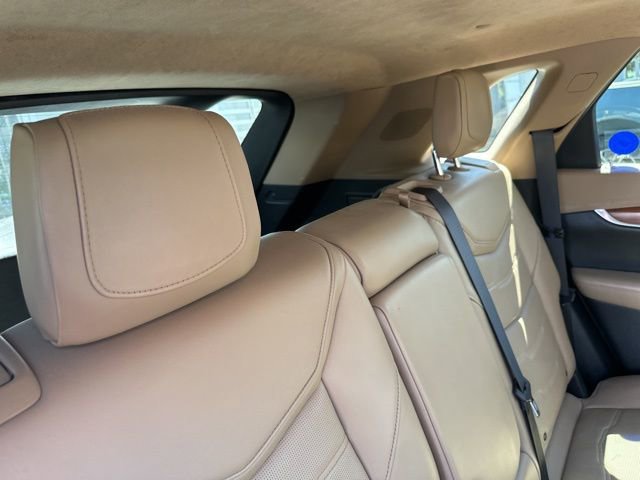 Used 2018 Cadillac XT5 Platinum w/ Driver Assist Package AWD/4WD image 13