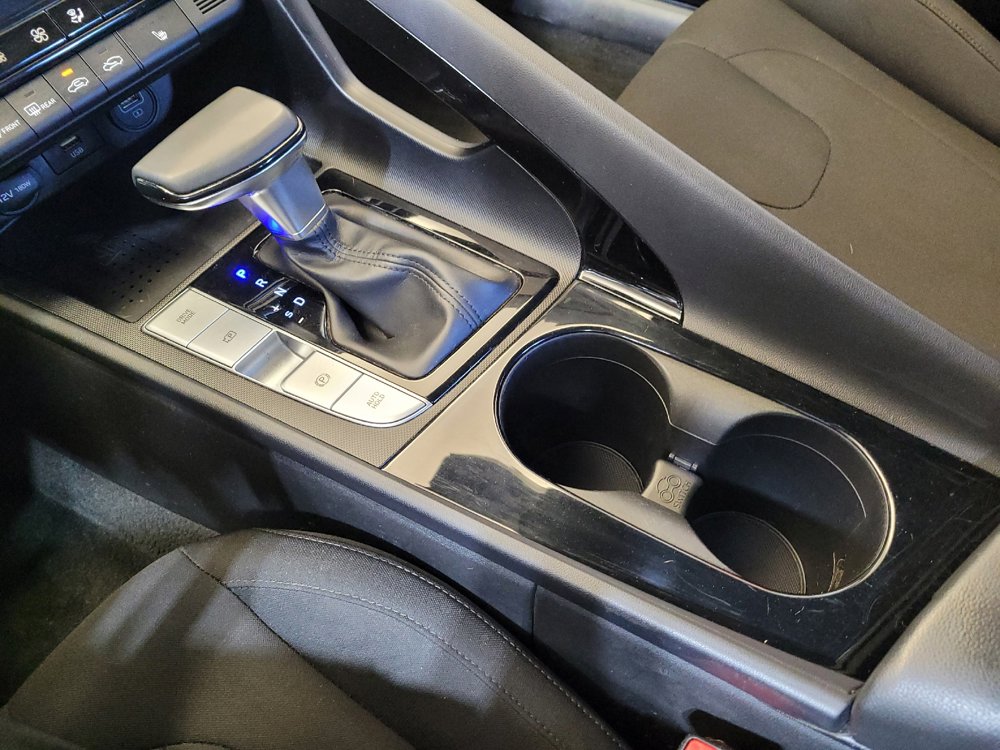 Used 2021 Hyundai Elantra SEL w/ Convenience Package FWD image 26