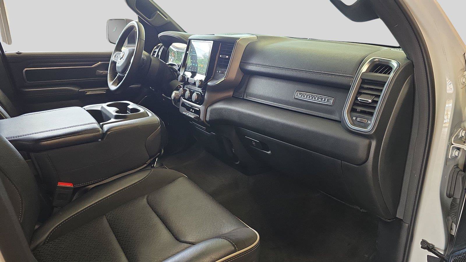 Used 2024 RAM 1500 Laramie AWD/4WD image 16