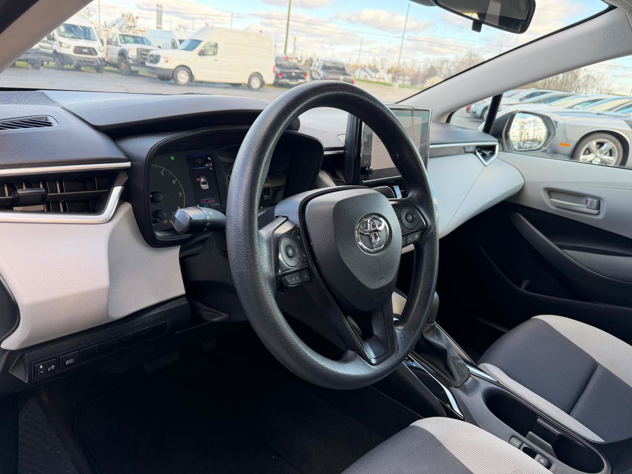Used 2023 Toyota Corolla LE FWD image 15