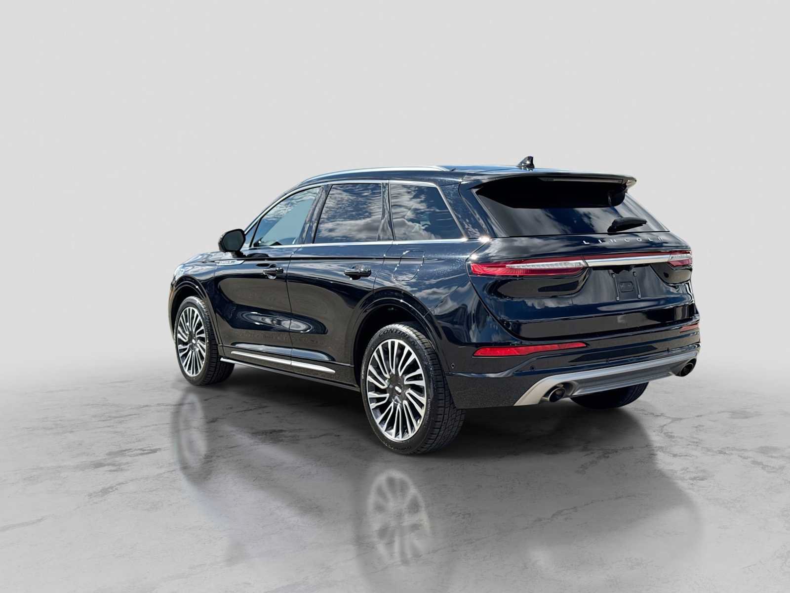 Used 2020 Lincoln Corsair Reserve w/ Equipment Group 201A AWD/4WD image 4
