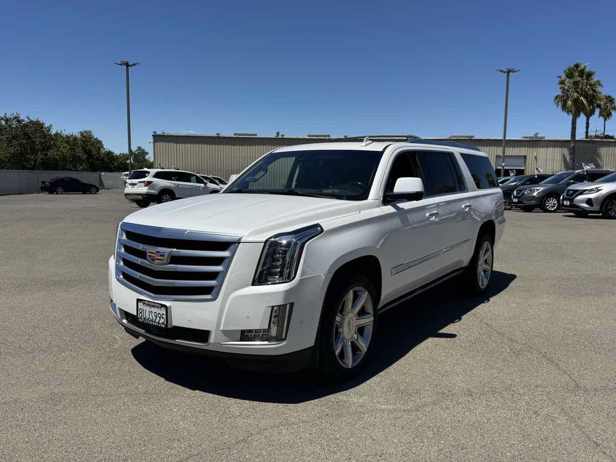 Used 2018 Cadillac Escalade ESV Premium Luxury AWD/4WD image 5