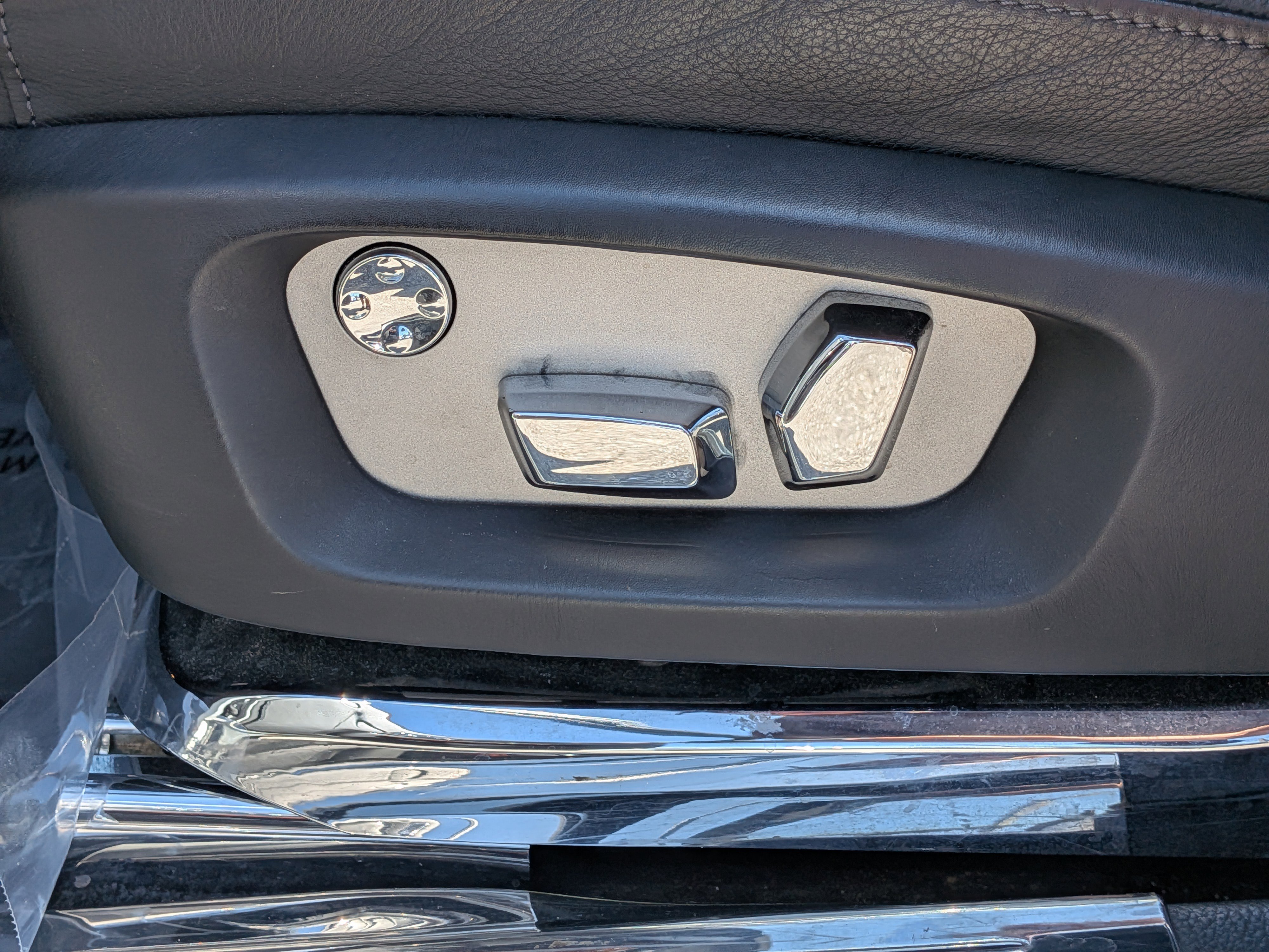 Used 2013 Rolls-Royce Ghost RWD image 24