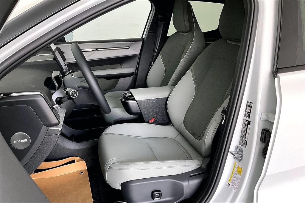New 2026 Volvo EX30 Plus w/ Protection Package Premier AWD/4WD image 23