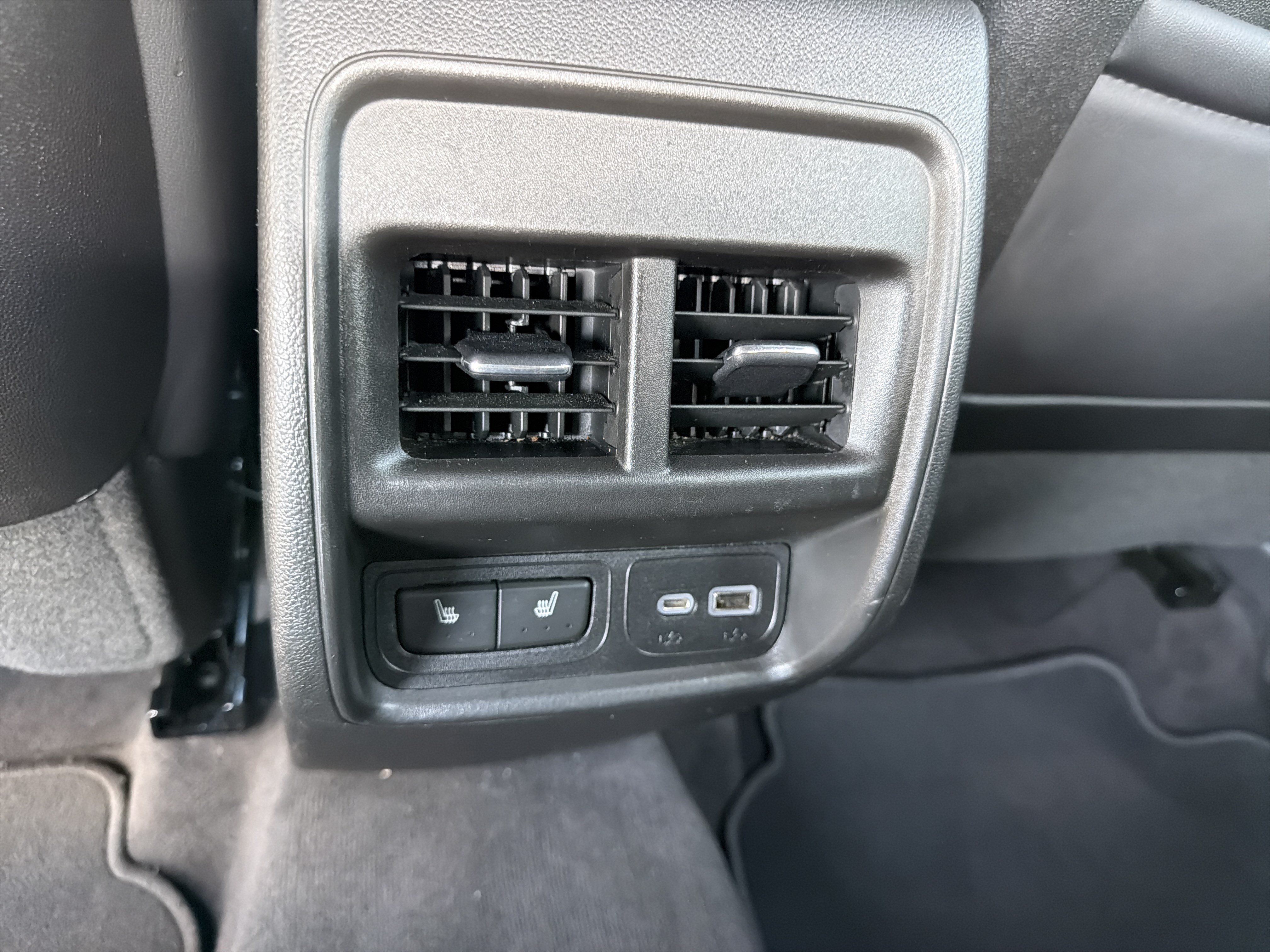 Used 2023 Cadillac XT4 Premium Luxury FWD image 22