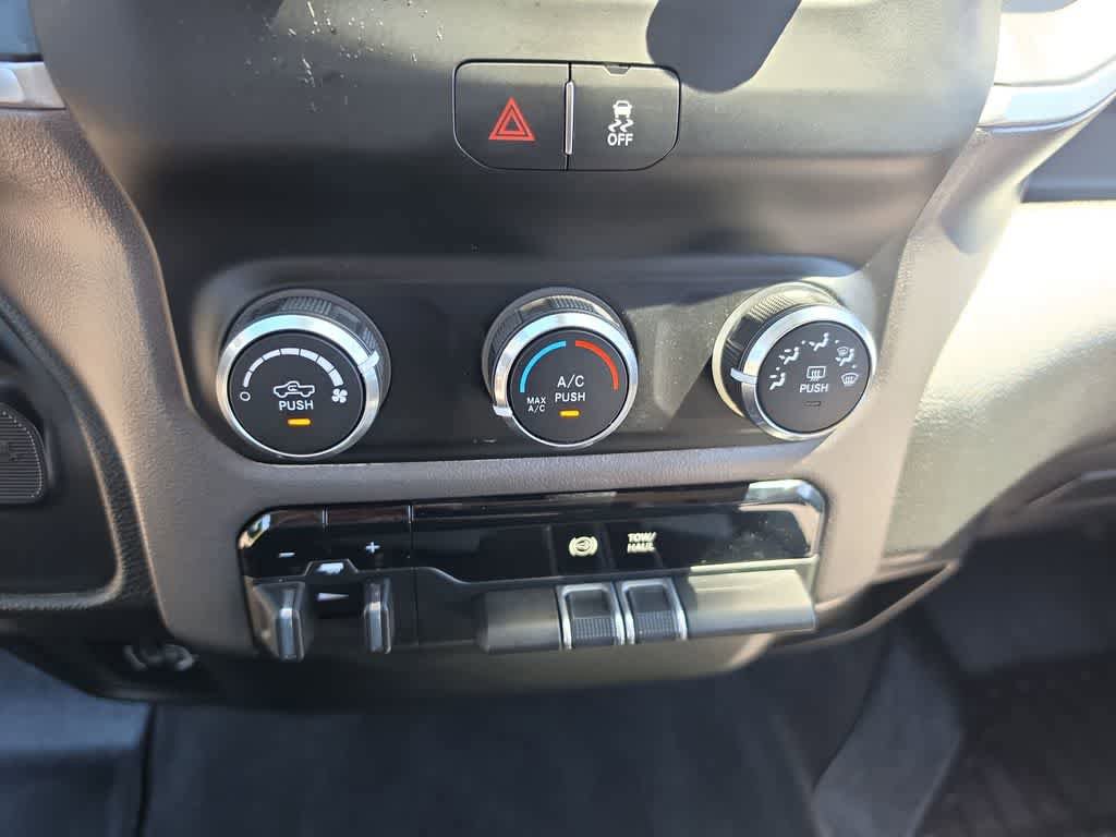 Used 2019 RAM 3500 Big Horn AWD/4WD image 18