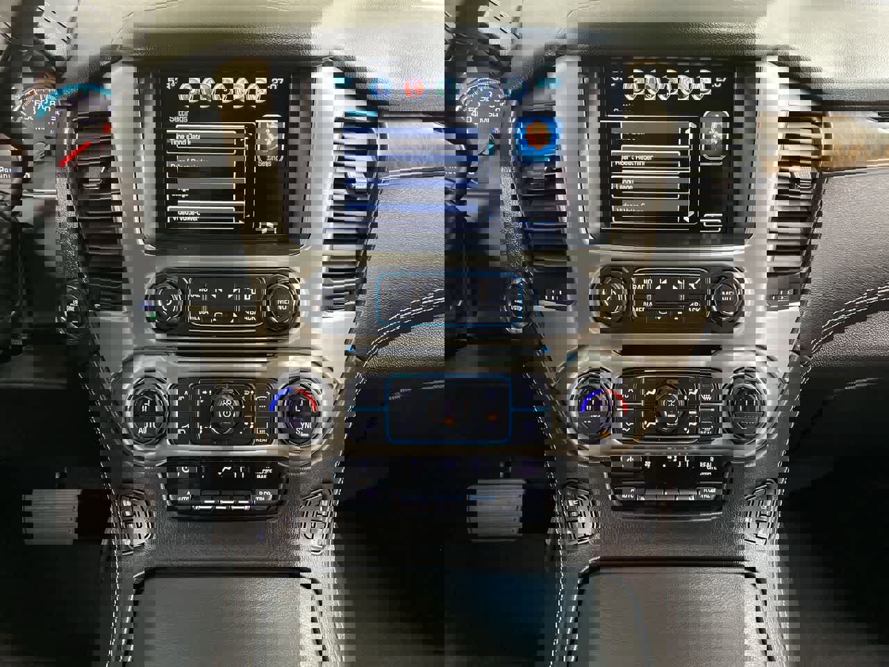 Used 2019 GMC Yukon XL Denali w/ Denali Ultimate Package image 23